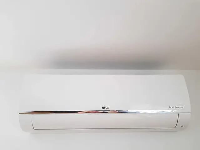 Jednostka wewnętrzna LG Dual Inverter na ścianie